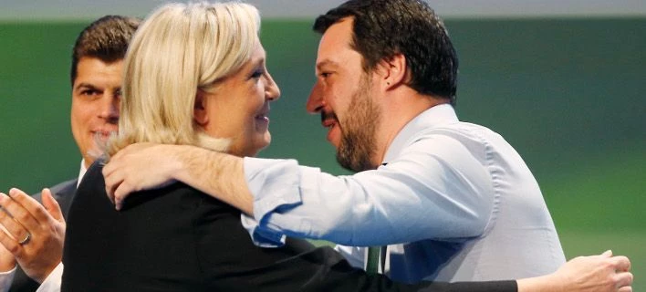 Ο Σαλβίνι έφερε τη Λεπέν στη Ρώμη ενώ η Ιταλία βυθίζεται στην κρίση